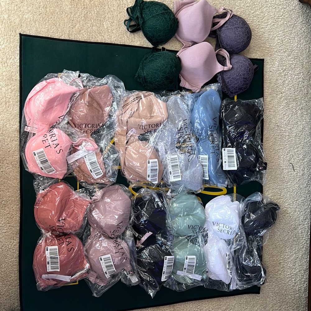 VICTORIA SECRETS BRA